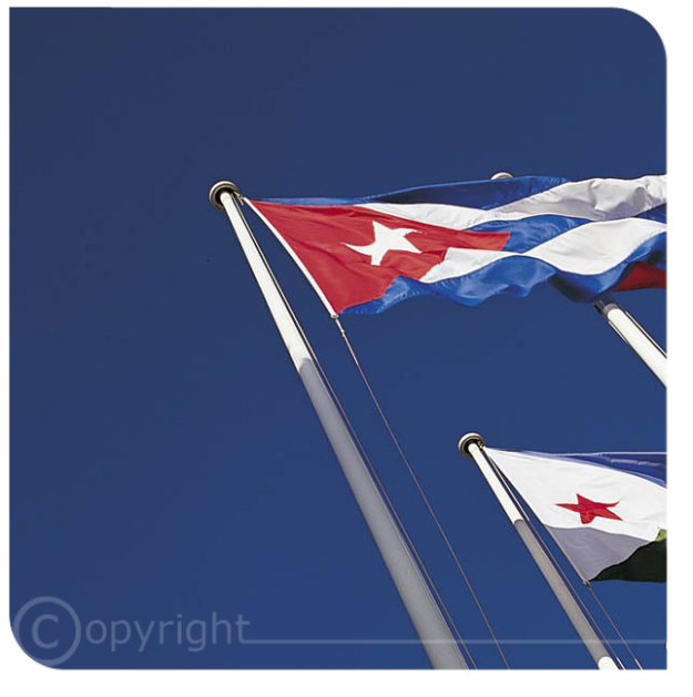 GFK-Fahnenmast außenliegendes Hissseil