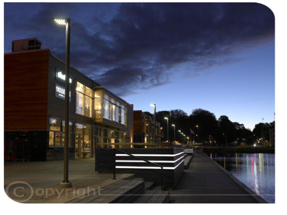 Lichtmast aus Aluminium in der Praxis