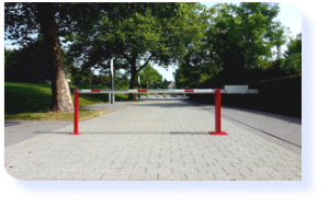 Wegeschranke mit Gegengewicht und Auflagepfosten